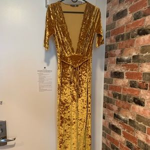 Boohoo Velvet Wrap Maxi Dress 💥